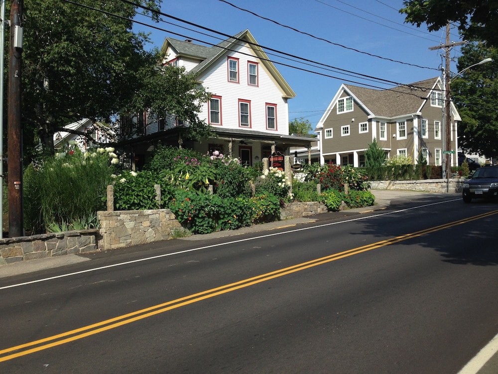Scotch Hill Inn - Property Image 14