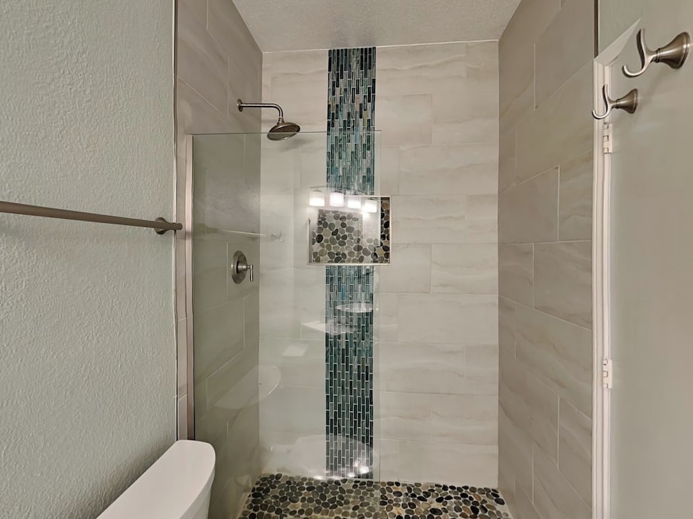 The Lazy Turtle by Silver Sands Vacation Rentals