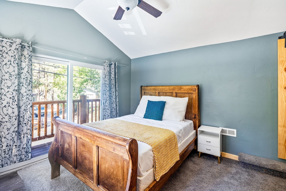 Bearpaw by Avantstay Hot Tub 10 Min to Lake