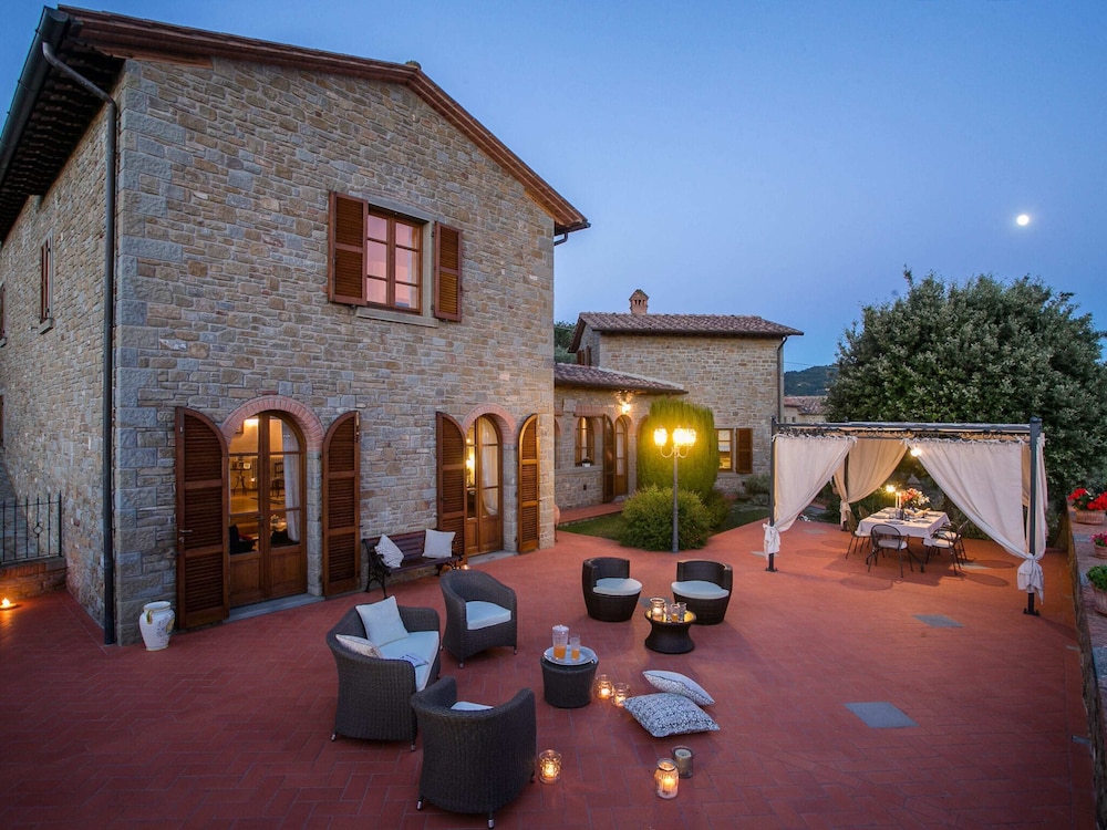 Luxurious Villa in Cortona Tuscany with Hot Tub view 5