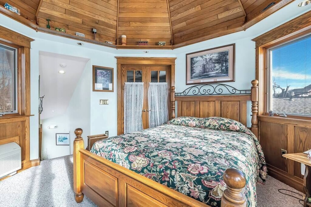 Red Barn Village Apartments