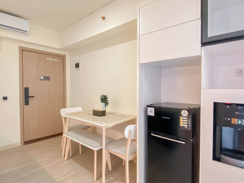 Modern White Accent 2Br Apartment Meikarta