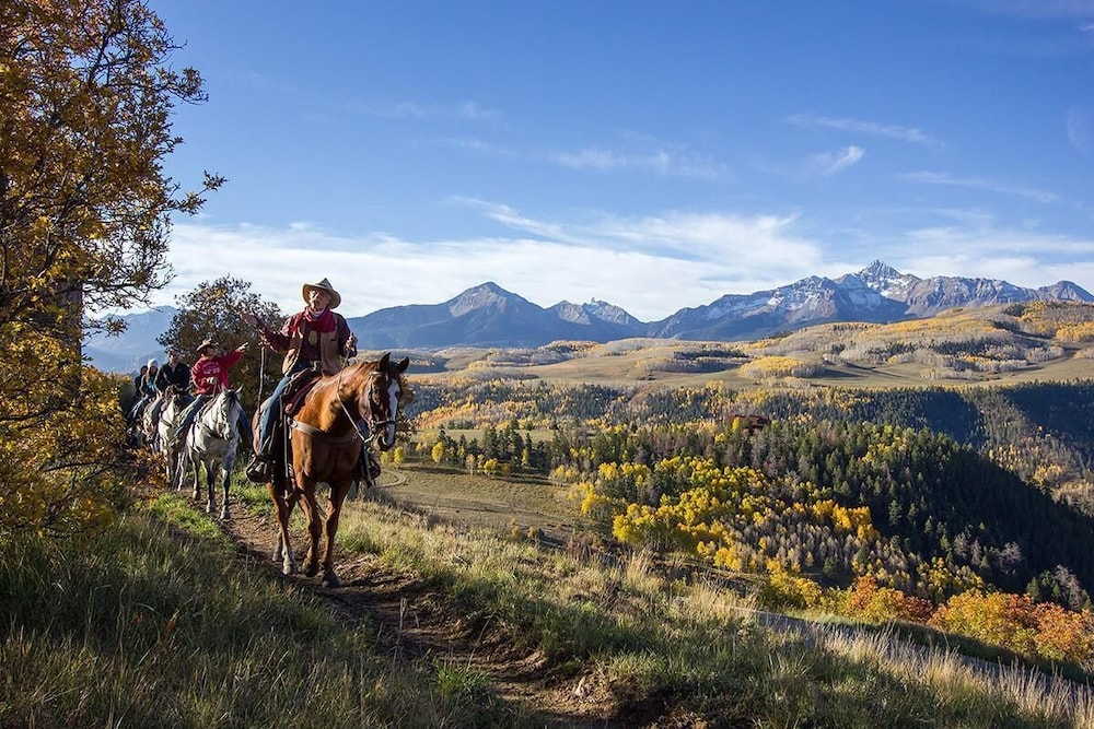 Dillon Valley East 2 Bed 2 Bath Dvjt