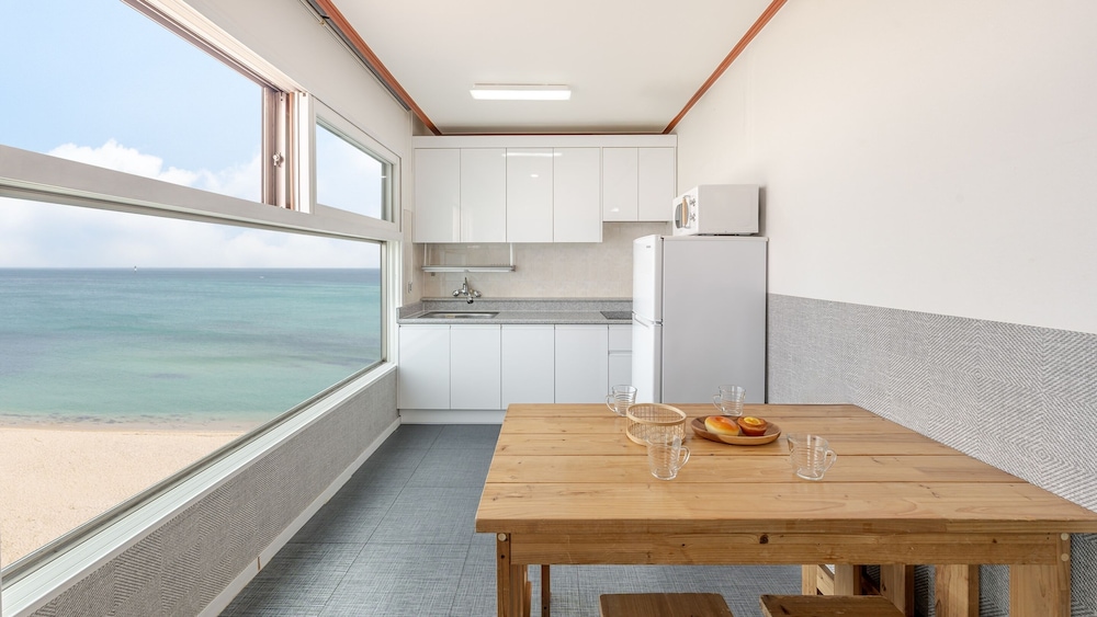 Goseong Napoli House Pension