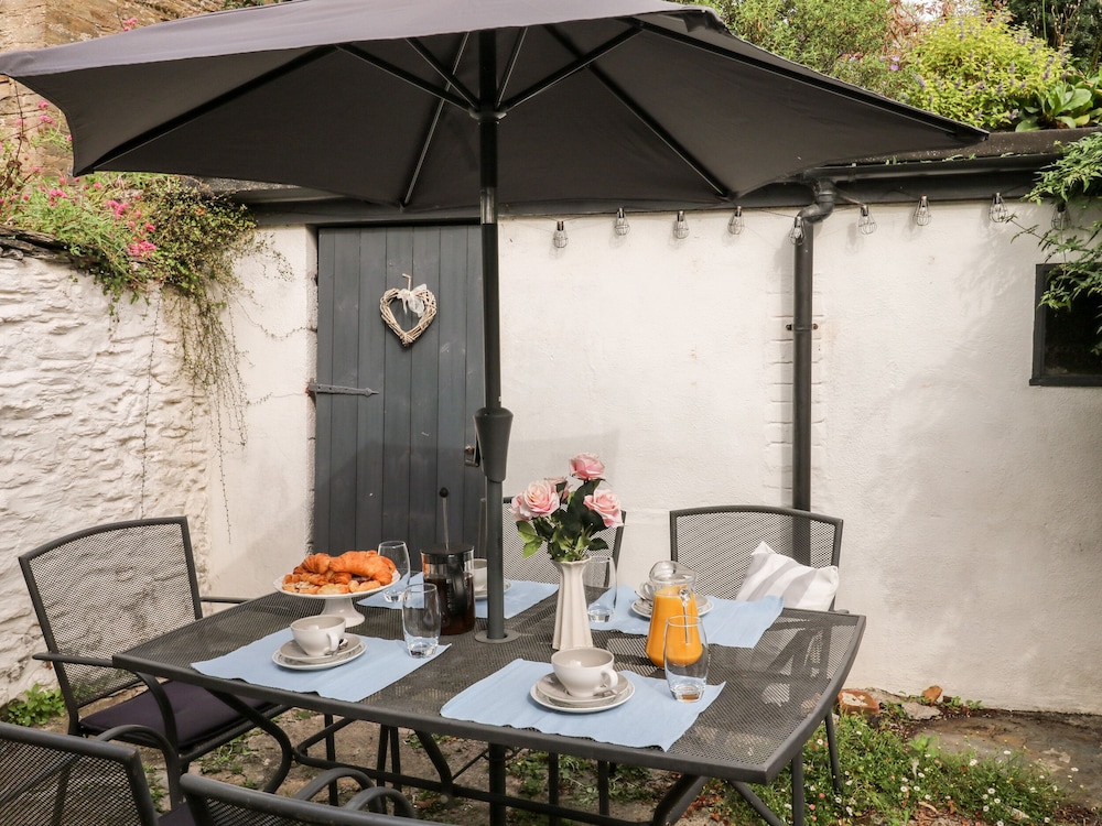 Alexander's Cottage