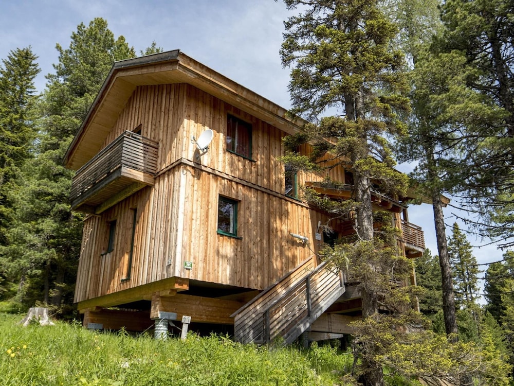 Amazing Chalet With Sauna
