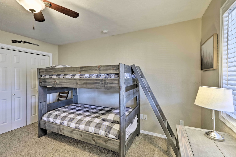 Family Home in Flagstaff w/ Surrounding Mtn Views!