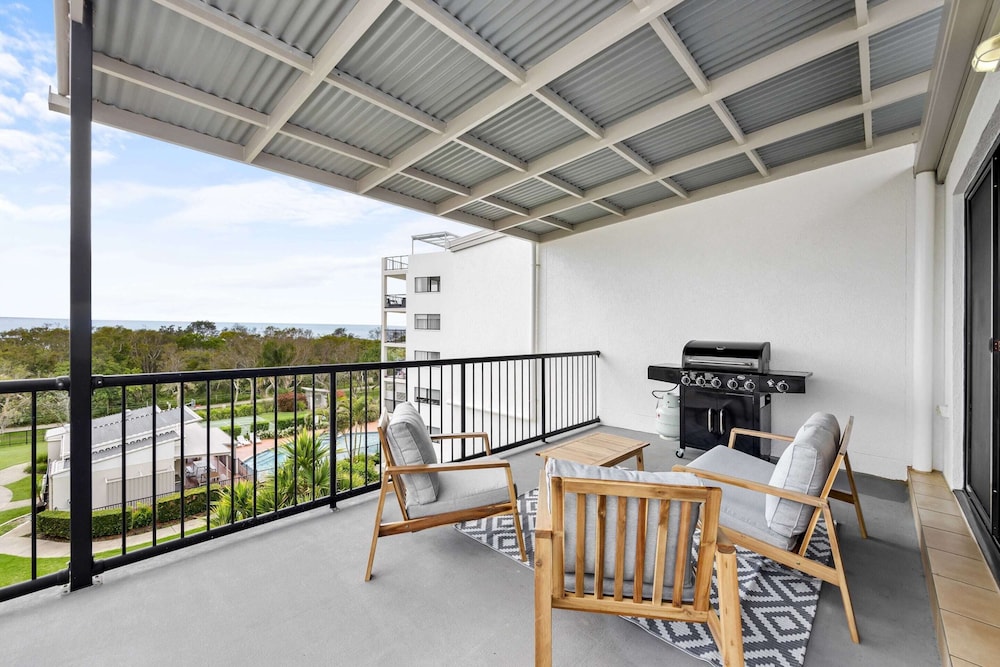 Beachside 3-bed With Bbq, Pool, Gym