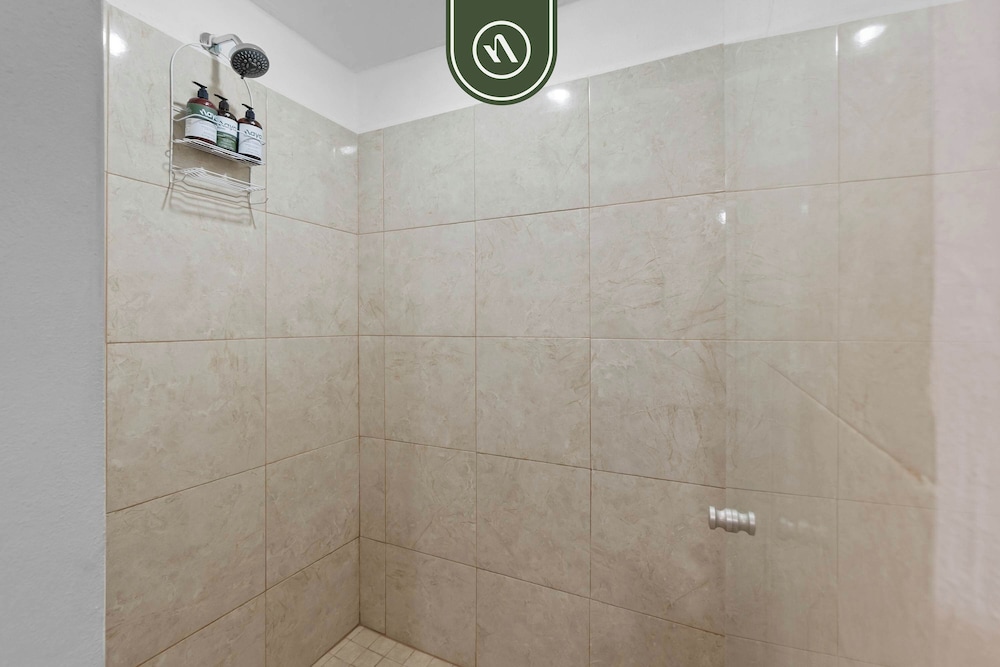 Mexican 2 BR Condo in Hotel Zone - Near the Beach