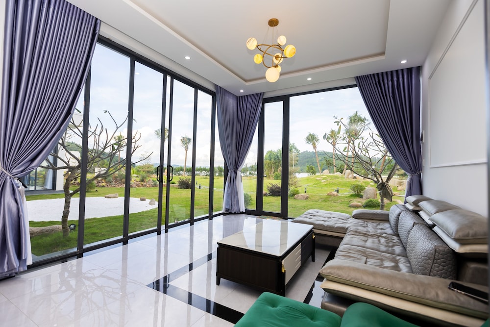 TKH Resort