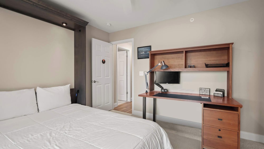 Lakeside Haven - Condo for 8