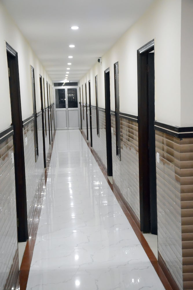 Hotel Ambassador Katra