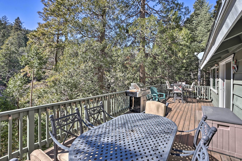 Delightful Family Cabin: Walk to Lake Gregory! view 5