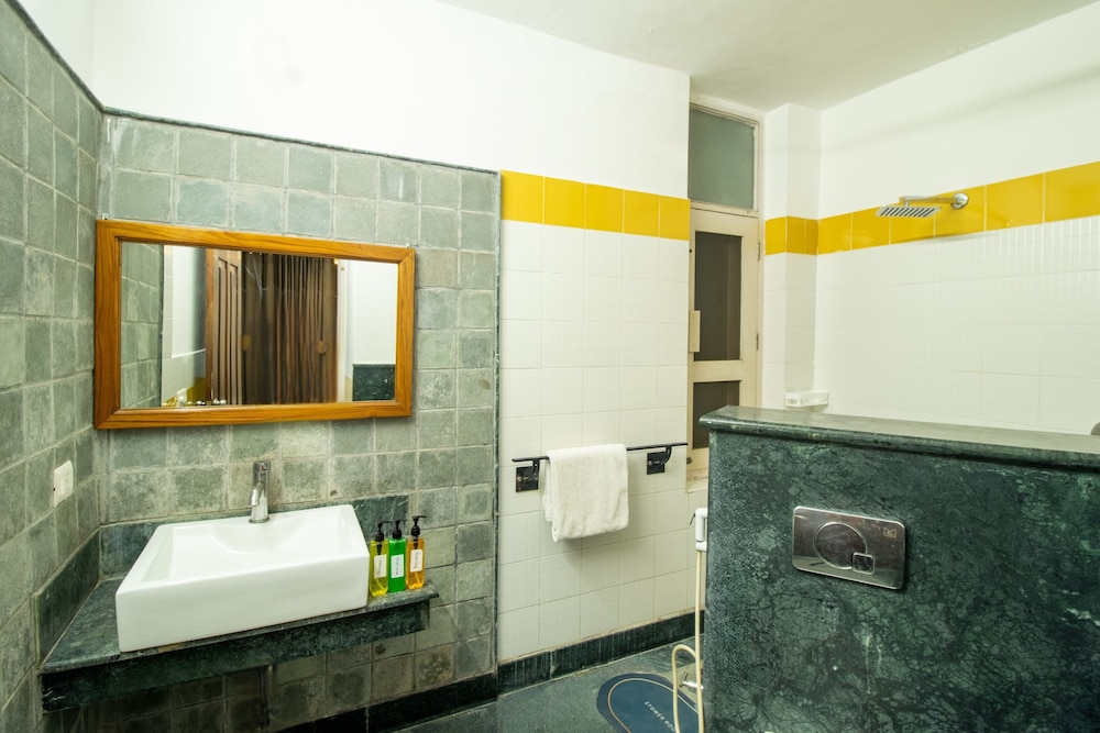 Opulent Antique 3br Villa in Gurugram