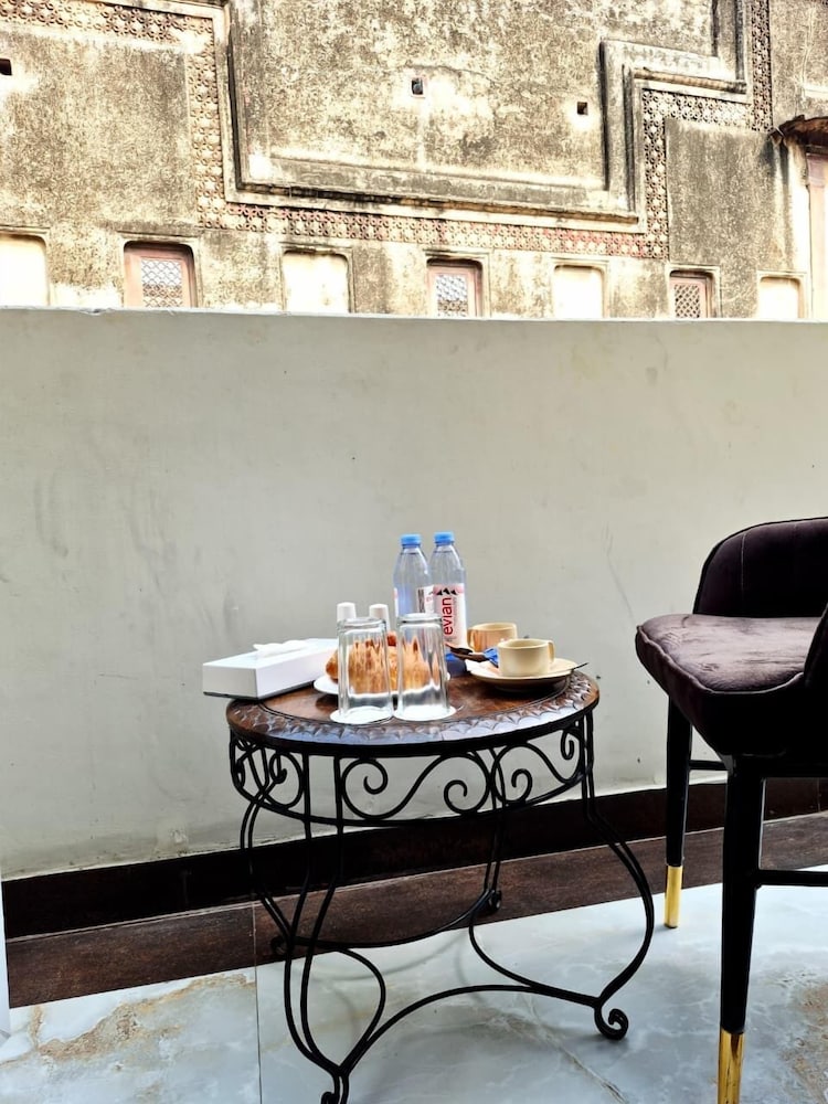Ragam Residency