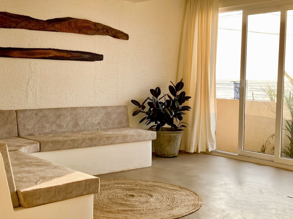 Dolce Far Niente 4BHK Villa Ashwem Beach