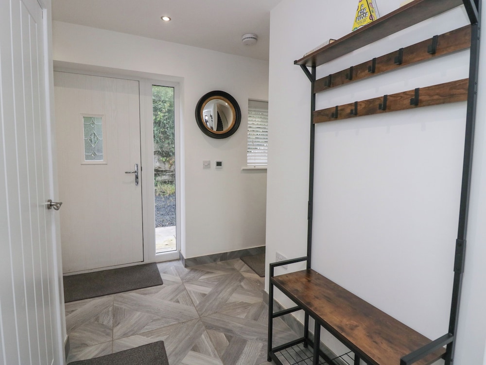 Edgemere Hideaway