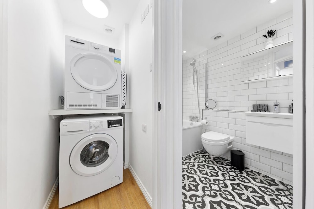 Unique 2BR Finchley Flat Sleeps 5