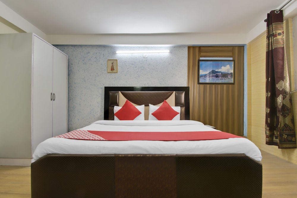 Capital O 11741 Hotel Nest