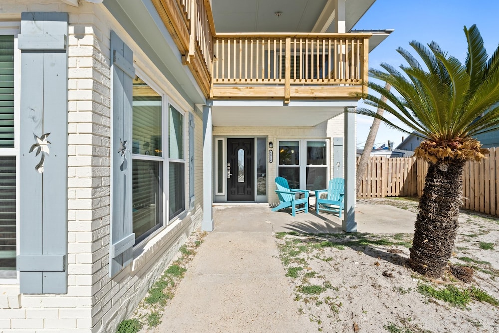 Beach House - Spyglass by PHG