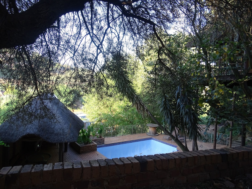 Room-indulgent Escape, Jet Bath, Stunnin