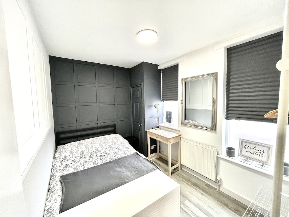 Impeccable Apartment in Liverpool City Centre view 5
