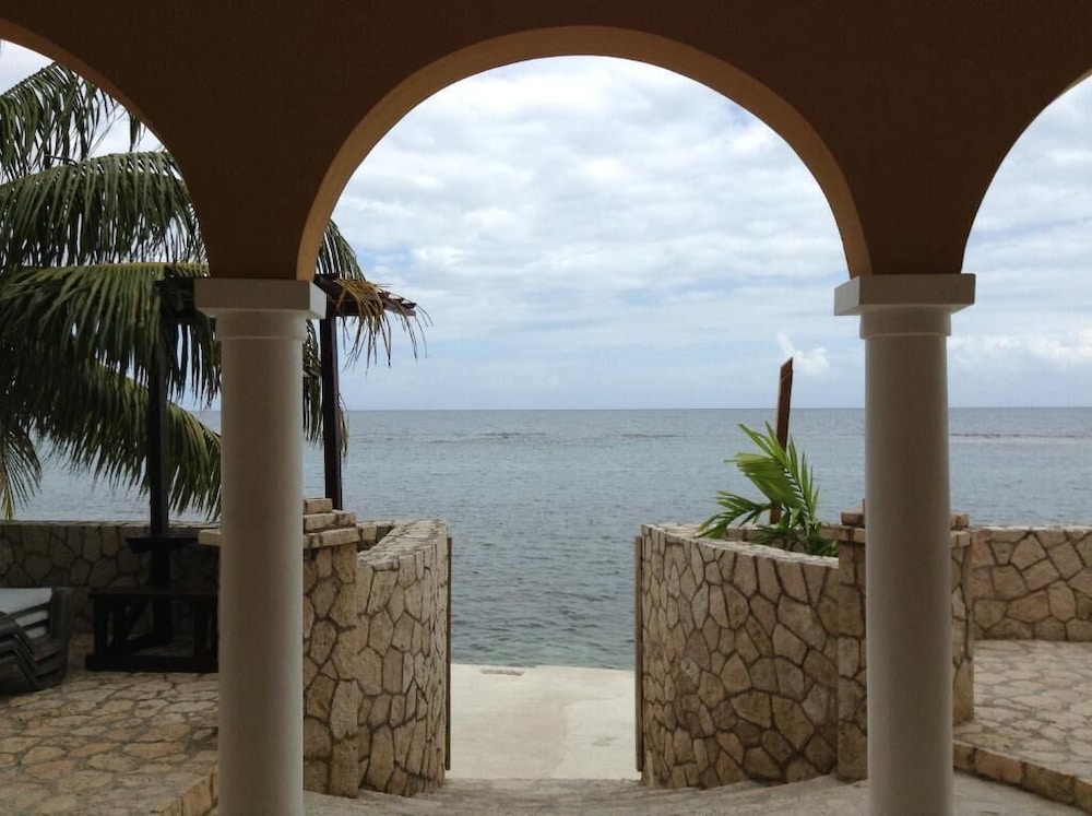 Waters Edge Guest House