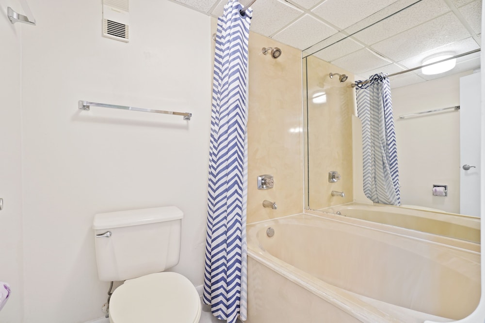 Edgewater Beach & Golf Resort by Panhandle Getaways