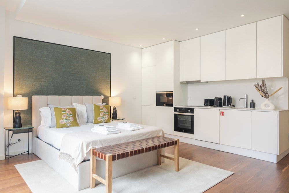 The Prestige Apartment 1F