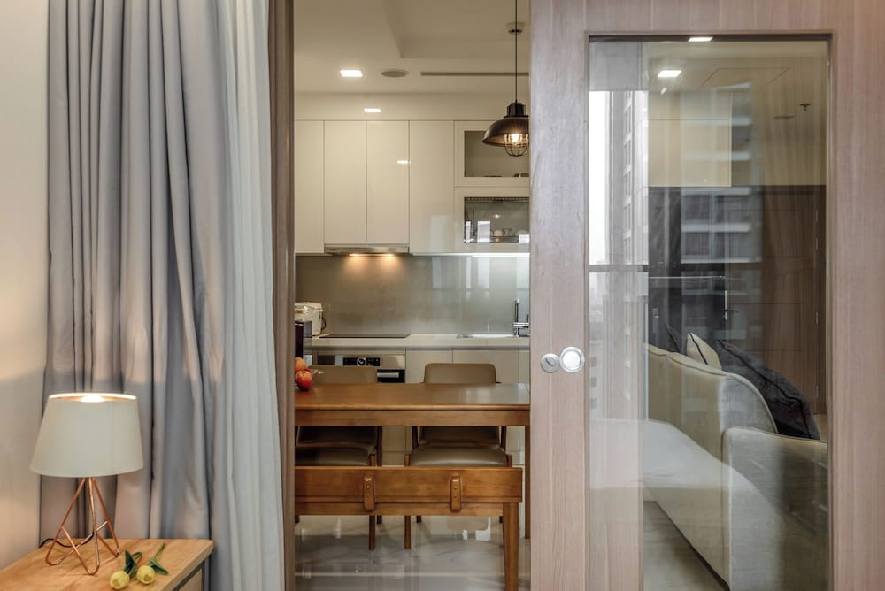 MIDTOWN Premium Stay