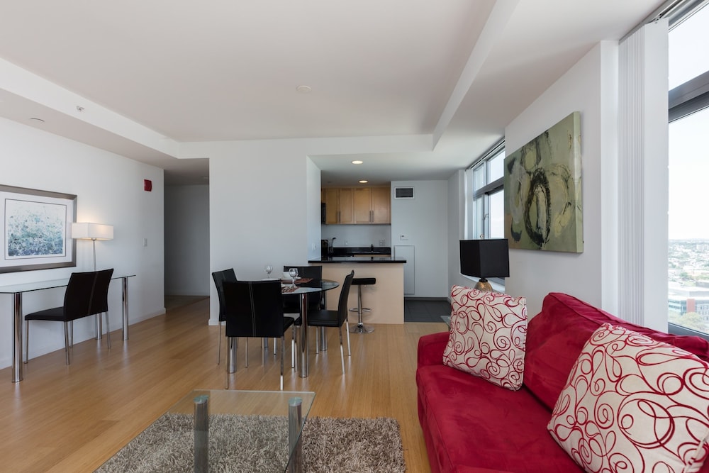 Bluebird Suites near MIT