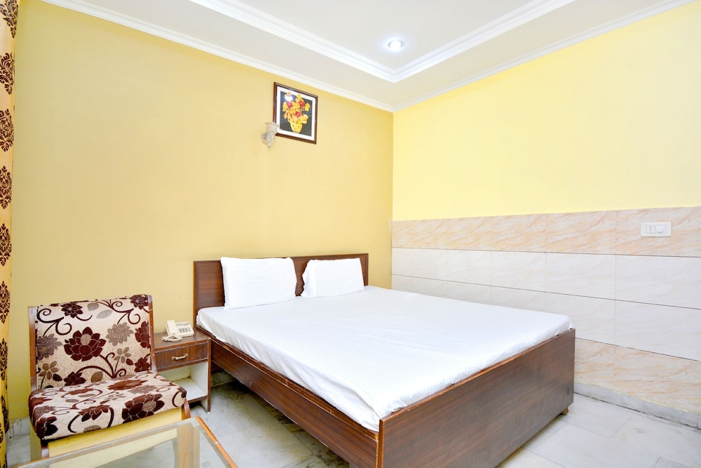 SPOT ON 41347 Hotel Royal Occassions - Property Image 2