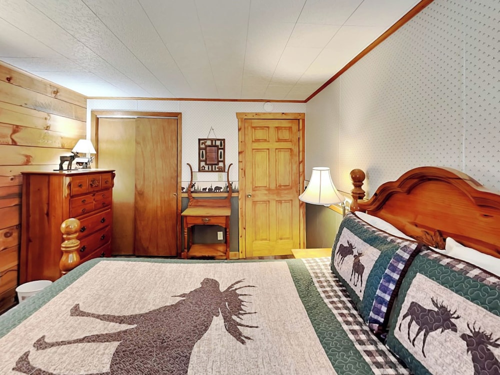 Cozy Cabin by Taylor Made Deep Creek
