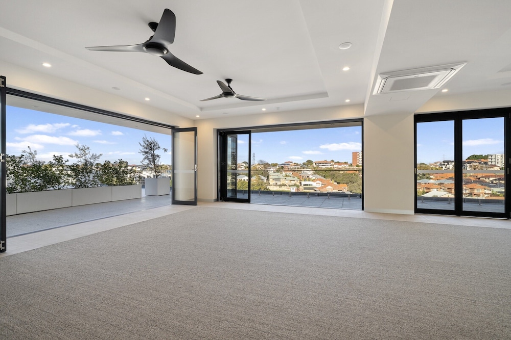 Stylish 1-bed Apartment With Rooftop Access