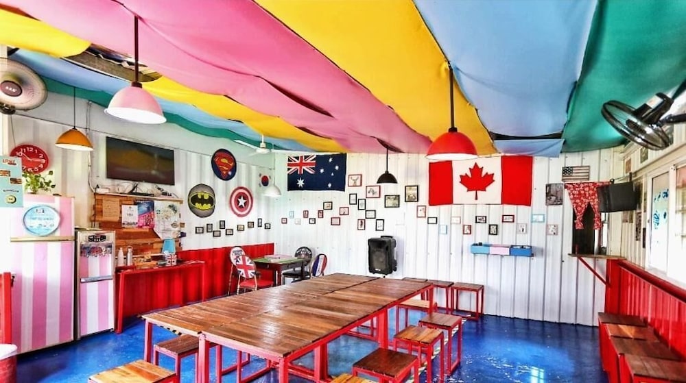 Pipe House Hostel