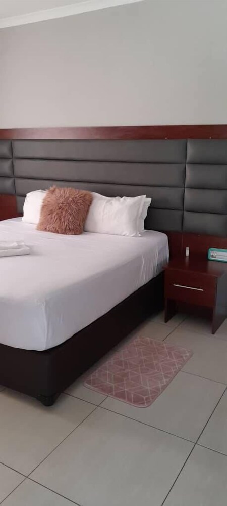 New View Luxury Inn