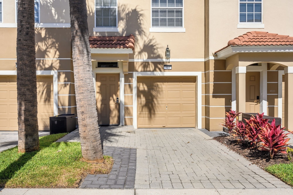 Epic Universe Beautiful Vacation Townhome - 4031