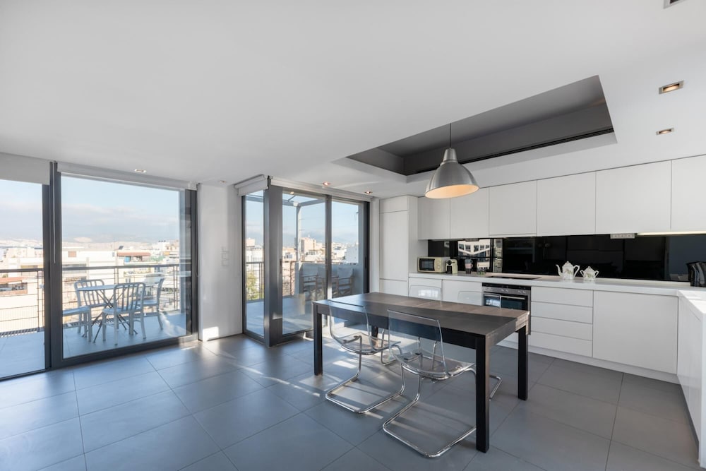 Spacious Loft in Gazi