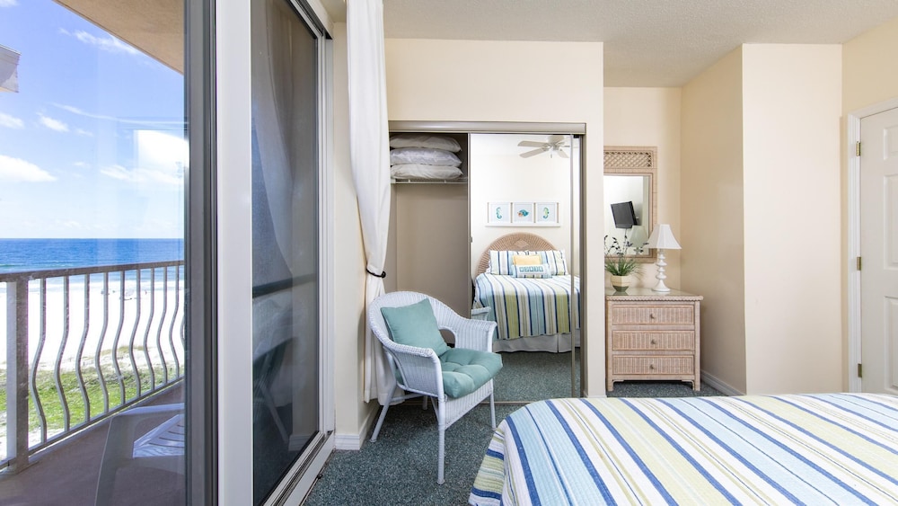 Emerald Key by Southern Vacation Rentals
