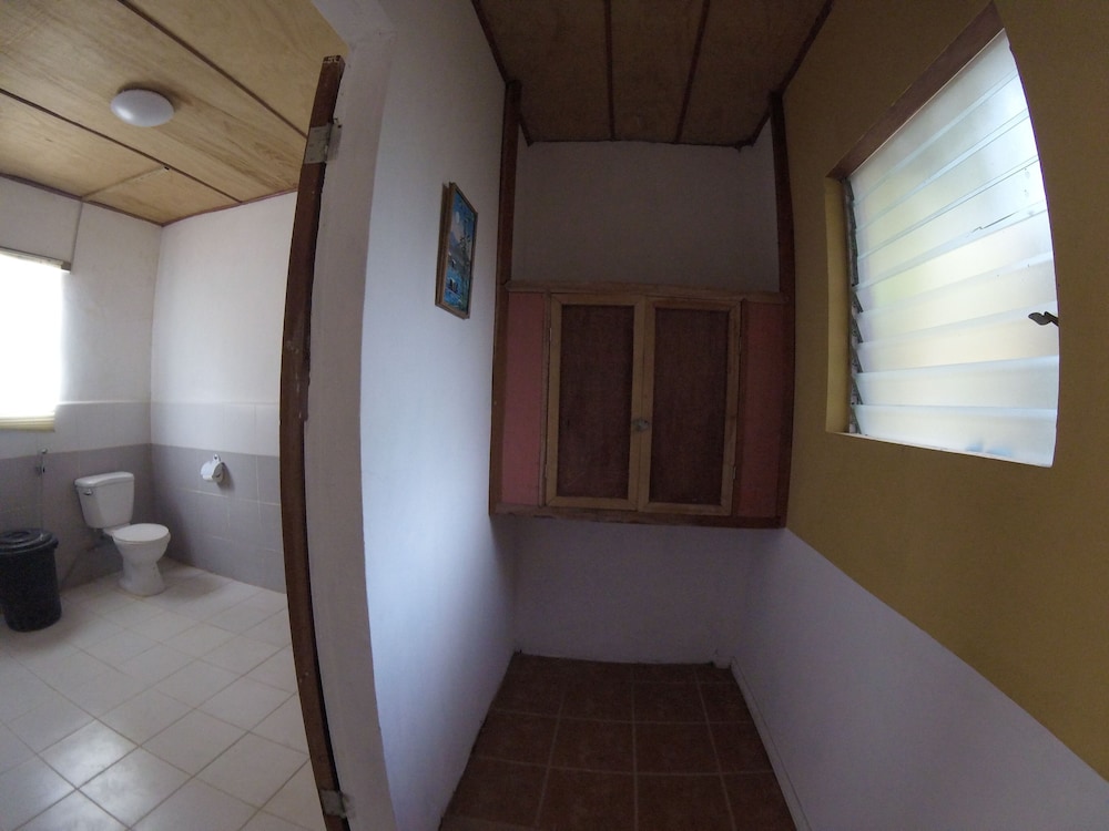 Carabao Backpackers & Guesthouse