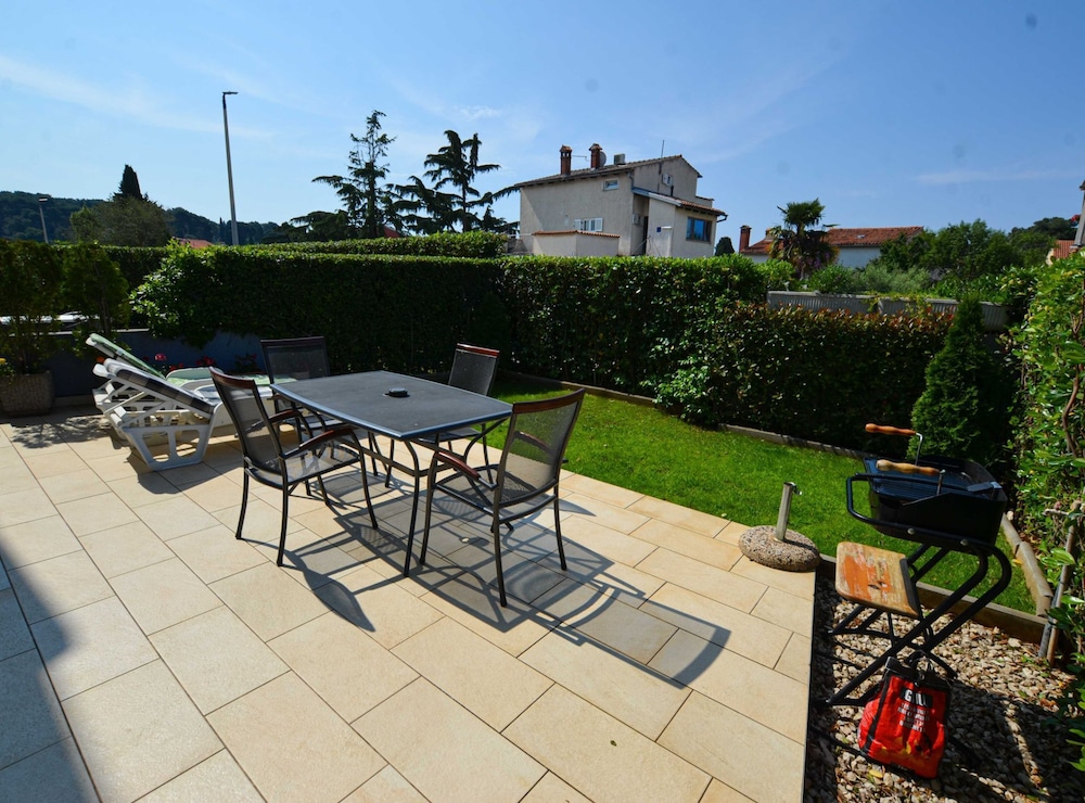 Family Friendly Spacious Apartment With Garden and Terrace