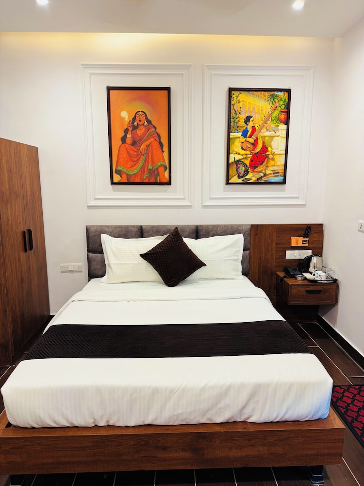 Hotel Ellora Inn Best Hotel In Sultanpur