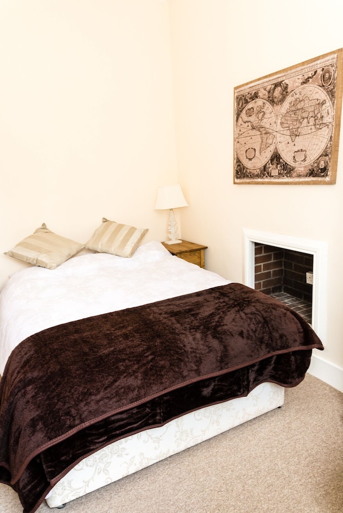 Silver City Apartments, Stylish 2 Bedroom Apartment view 4