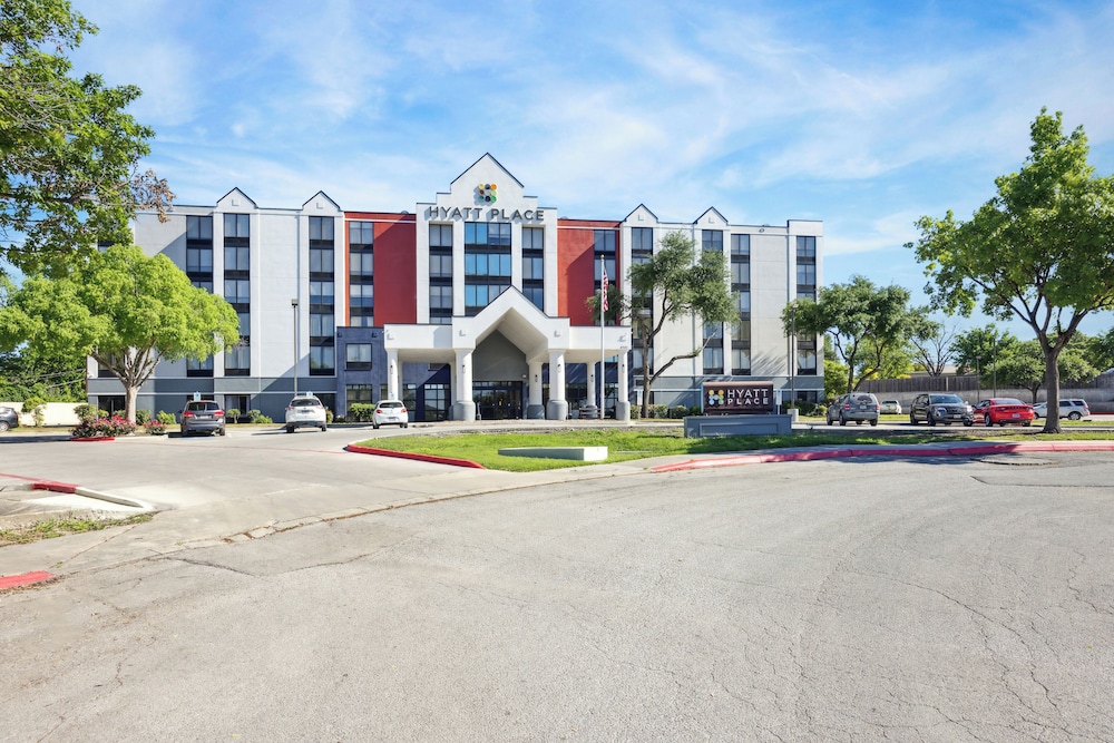 Hotel Hyatt Place San Antonio-Northwest/Medical Center - Image 1