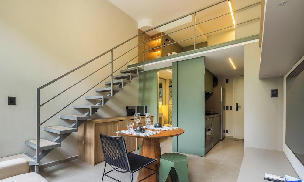 Modern Accommodations in a Building With a Pool in the Heart of SP - Yhes