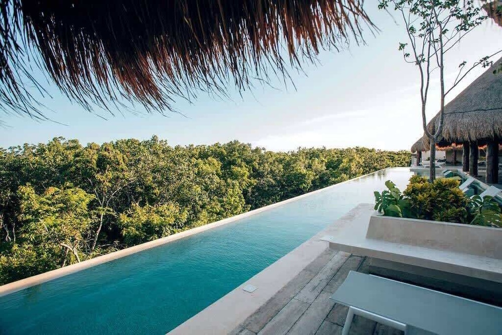 Jungle View 1 Br. Apt. With Great Infinity Pool