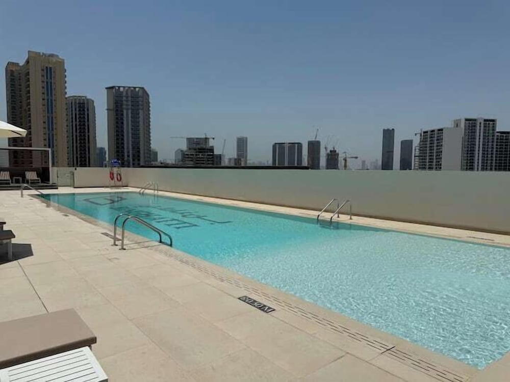 Olympic Pool 5 Mins Drive to Circle Mal
