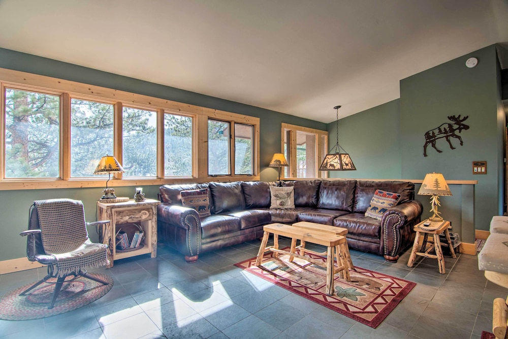 Estes Park Home w/ AC - 1/2 Mi to Lake Downtown! - Property Image 15