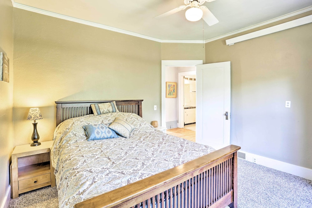 Walk to Downtown: Custer Retreat w/ Fire Pit! view 5