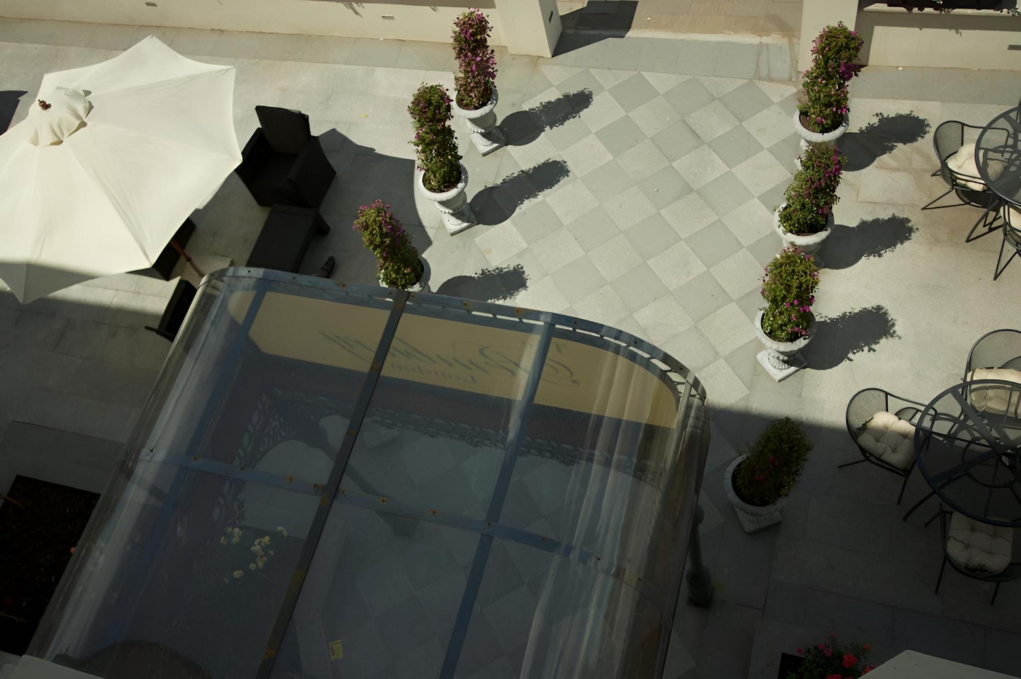 The London Pembury Hotel